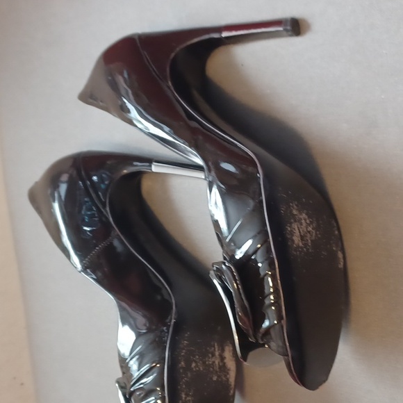 Roger Vivier Pumps - Picture 2 of 8